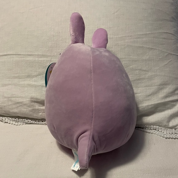 The Dye Bunny Squishmallow - Picture 5 of 5